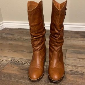 Steve Madden Women’s Tan Leather Boots Sz 11